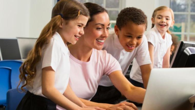 Best Educational Podcasts for Lifelong Learners