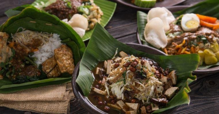 A Culinary Journey Through Thai Food: A Symphony of Flavors