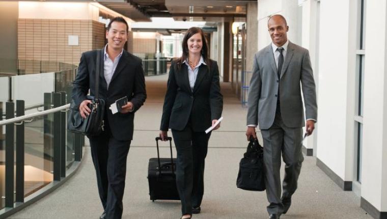 Traveling Smart: Tech Essentials for Business Trips